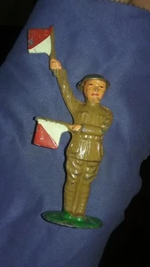Vintage Barclay Manoil Metallguss Blei Figur Soldat Signal Flagge Mann - Bild 1 von 8