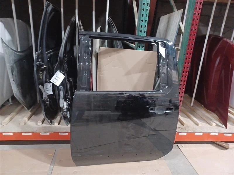 Driver Rear Side Door Crew Cab Opt Ako Fits 20-23 SILVERADO 2500 PICKUP 2903670 - Image 1 of 4