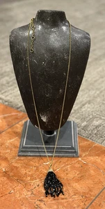 J. Collar de cadena de oro doble de 30-33" con colgante de cuentas de hematita negra borla de 3,5" LN - Imagen 1 de 15