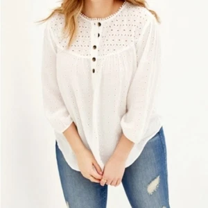 Torrid White Eyelet Button-Front Blouse, Size 0 or Large - Picture 1 of 12