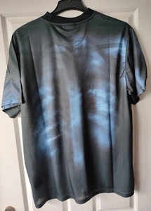 Umbro x Boiler Room Fußball T-Shirt Trikot Röntgen Skelett Design Large neu mit Etikett - Bild 1 von 11