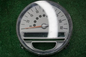 2009 MINI COUNTRYMAN Speedometer Gauge Cluster OEM 62116977077 - Picture 1 of 3