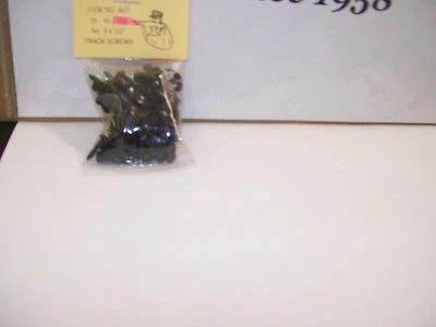 Gar Graves # 807 Phantom Tinplate Track Screws ( 100 count ) Black Phillips 1/2" - Image 1 of 4