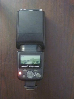 Neewer 750II, TTL Flash Speedlite for Nikon DSLR Cameras - Image 1 of 3