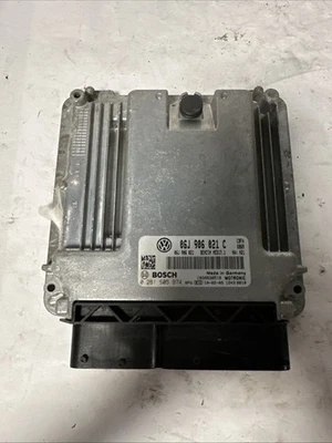 2010 Volkswagen Passat 06J 906 021 C Computer Engine Control ECU ECM U2 Foto 1 de 4
