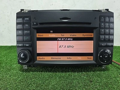 AUTORADIO NAVIGATORE MERCEDES CLASSE A E B ANNO DAL 2005 AL 2011.  A1699002400 - Immagine 1 di 4
