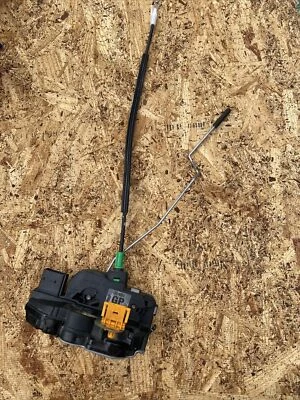 Cierre de puerta delantero derecho Chevrolet Trax 2019 13579523 2010-2017 2018 2020 Foto 1 de 3