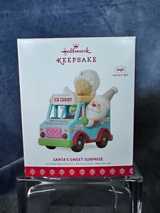 Ornamento magico Hallmark Keepsake 2017 "La dolce sorpresa di Babbo Natale" - 2 - Foto 1 di 2