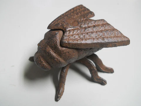 3 Cast Iron Garden Bugs HOUSE FLY Flower Insects Plants Statue Cover