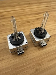 NIB - (2) XENON D1S 35W 05J 6000K Replacement Headlight Bulbs - WHITE - Picture 1 of 6