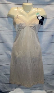 VTG 80's Vanity Fair 36 Tin Full Slip Lace Bust Nylon Lace Trim 10-103 26"/42 - Picture 1 of 14