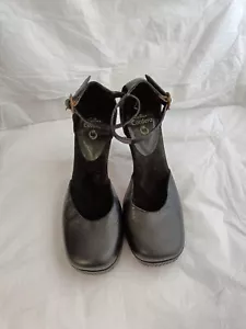 Calleen Cordero Studded Leather Women's Black heels shoes size 8 - Picture 1 of 18
