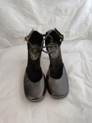 Calleen Cordero Studded  Leather Women's Black  heels shoes size 8 - Image 1 of 4