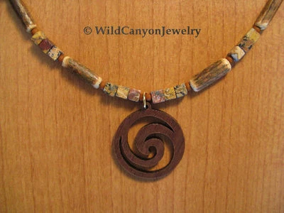 *Hecho a mano* Collar colgante espiral remolino corte láser madera de nogal *Ligero* Foto 1 de 3