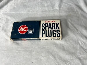 Spark Plugs ACDelco R84TS Set Of 8 - Foto 1 di 4