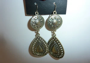 Vintage SILVER TONE TEADROP BOHO Dangle Earrings Women's - Picture 1 of 4