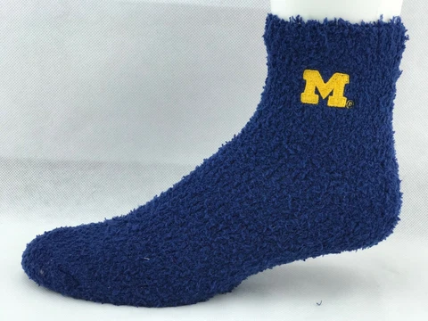 Michigan Wolverines Navy Soft Fuzzy Socks Cover