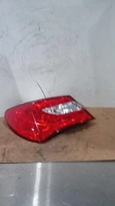 Conjunto de luz trasera izquierda usada se adapta a: Chrysler 200 SDN 2012 grado C izquierdo - Imagen 1 de 5