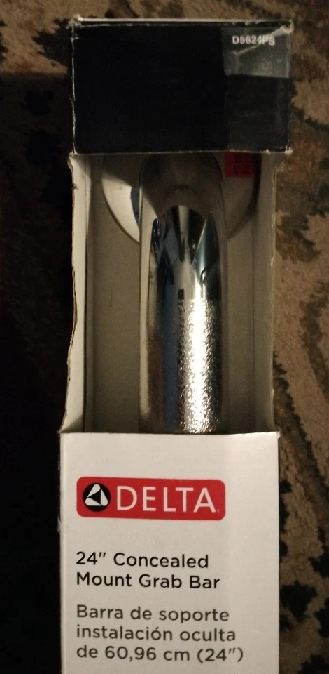 Barra de agarre decorativa contemporánea Delta 24" ADA cromada-D5624ps Foto 1 de 1