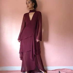 Maxi Vestido C/MEO Collective Wine Manga Larga en Niveles Precio de venta sugerido por el fabricante $290 - Imagen 1 de 4