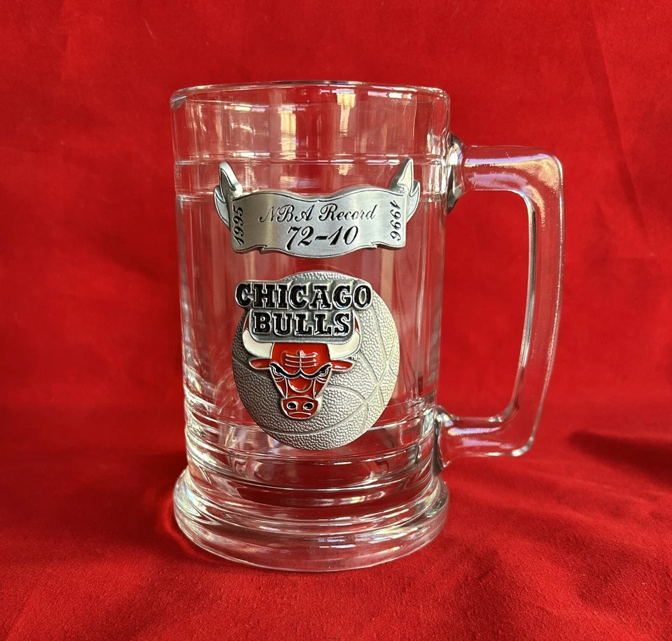 Chicago Bulls 1995 -1996 NBA Best Record  72 - 10  14oz  Glass Mug - Image 1 of 1