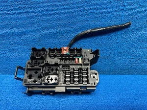 2017 - 2019 BUICK ENCORE FUSE JUNCTION BOX MODULE OEM PA6GF10GB20 - Picture 1 of 8