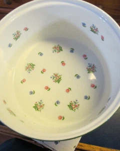 Petite Fleur by Andrea 7 1/2 Runde Auflaufform Made in Japan Box Floral  - Bild 1 von 4