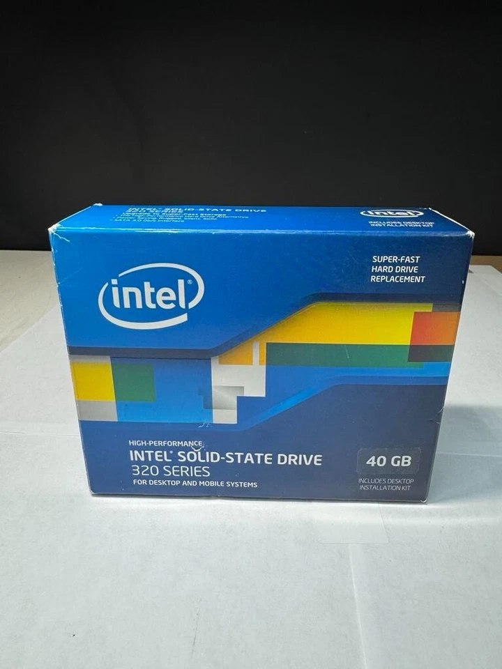 New Intel 40GB SSDSA2CT040G3K5 320 Series 3 Gb/s SATA 2.5" SSD Solid State Drive - Image 1 of 4