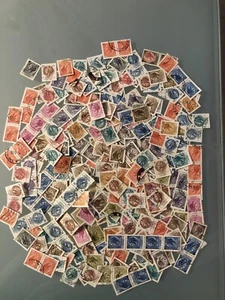 LOTTO IMPERDIBILE DI FRANCOBOLLI "SIRACUSANA" VARI TAGLI ANNULLATI E NON PZ. 300 - Foto 1 di 6