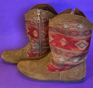 Minnetonka Suede Moccasins Boots Red Uppers Sz 9 Southwestern Side Zip - Picture 1 of 17