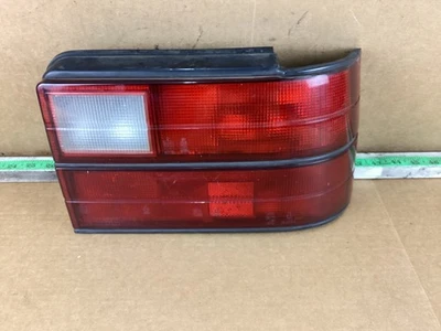 Conjunto de luz trasera derecha pasajero Hyundai Excel 1988-1989 Foto 1 de 4