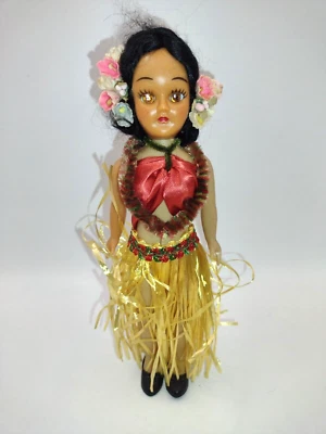 Boneca havaiana vintage saia grama hula azul boné bonecas de todas as terras década de 1970 - Imagem 1 de 4