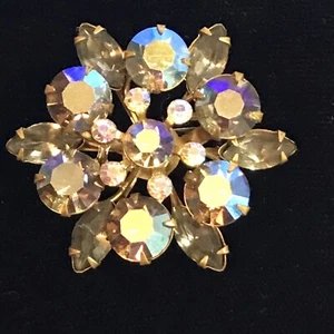 Vintage Six Point Star Multi-face Round CRYSTAL/RHINESTONE Gold Tone Brooch - Picture 1 of 3