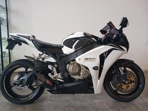 Honda CBR1000RR! - Picture 1 of 20
