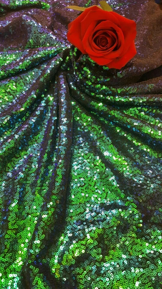 Vestido de lentejuelas escarabajo iridiscente holográfico en tela de malla por yarda verde azul Foto 1 de 4