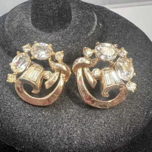 Orecchini Vintage CORONA TRIFARI Design Pat Pendente Passeggiata Strass Oro Tn Clip - Foto 1 di 3
