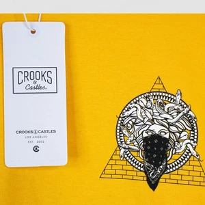 Camiseta Crooks & Castles Medusa Illuminati Bandana Amarilla Para Hombre Talla Mediana - Imagen 1 de 10