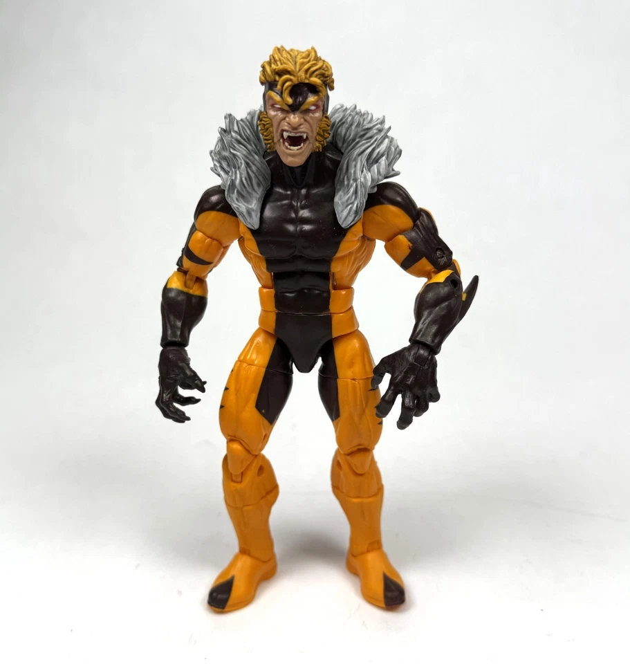 Figura de acción completa Sabretooth Marvel Legends X-Men Apocalypse Wave Foto 1 de 2
