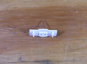 Soporte de clip reflector de retroiluminación Samsung para UN55HU7200F, UN55HU7250F UN60H6350AF - Imagen 1 de 3