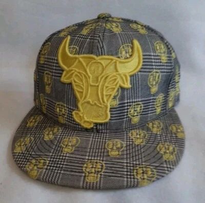 Volcom Custom Fitted Hat Chicago Bulls Yellow Logo Size 7¼ - Image 1 of 4