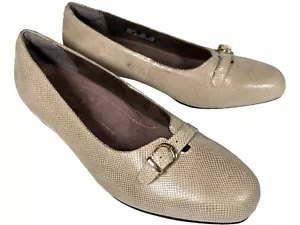 CLARKS Artisan Caswell Genoa Shoe Size 7.5 WIDE Natural Tan Loafer Flat Snake - Picture 1 of 10