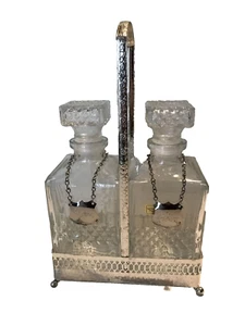 LUMINARC PAIR OF DECANTERS SHERRY & WHISKEY LABELS & METAL STAND - Picture 1 of 7