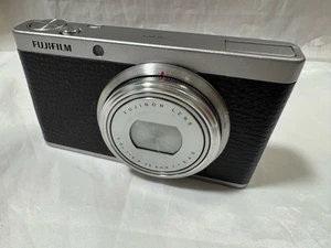 FUJIFILM XF1,Digital,Red 4x,3in,f/1.8,12MP Fujifilm Junk Not Tested - Picture 1 of 24