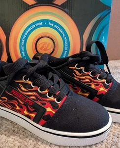 Heelys Boys Youth Kids Size 13C Black Red Flames Wheels Shoes Sneakers Rolling - Picture 1 of 6