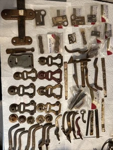 Lot Of Vintage Latches, Hooks And Guides, Wood, Barn , Cabinets - Picture 1 of 14