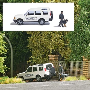 Busch 1/87 HO Scale K9 Security w/Policeman Dog Land Rover Discovery - Action Set - Bild 1 von 4