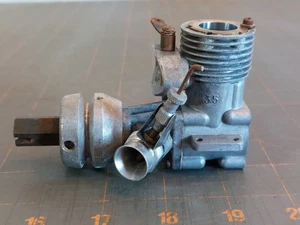 Rusty Locked Broken K&B 35 airplane engine vintage .35 for Parts or Restoration - Picture 1 of 8