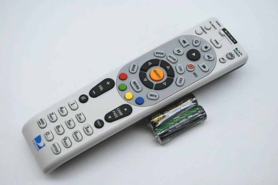 DIRECTV RC66RX UNIVERSAL REMOTE HD/DVR 24 IR/RF 2AA BATTERIES "REPLACE RC65RX"  - Image 1 of 1