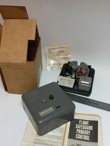 RELÉ PROTECTOR HONEYWELL RA89OF 1494 (NUEVO EN CAJA) - Imagen 1 de 9