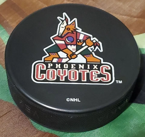 PHOENIX COYOTES NHL VINTAGE PUCK VEGUM & INGLASCO MFG. MADE IN SLOVAKIA ๐ธ๐ฐ Cover